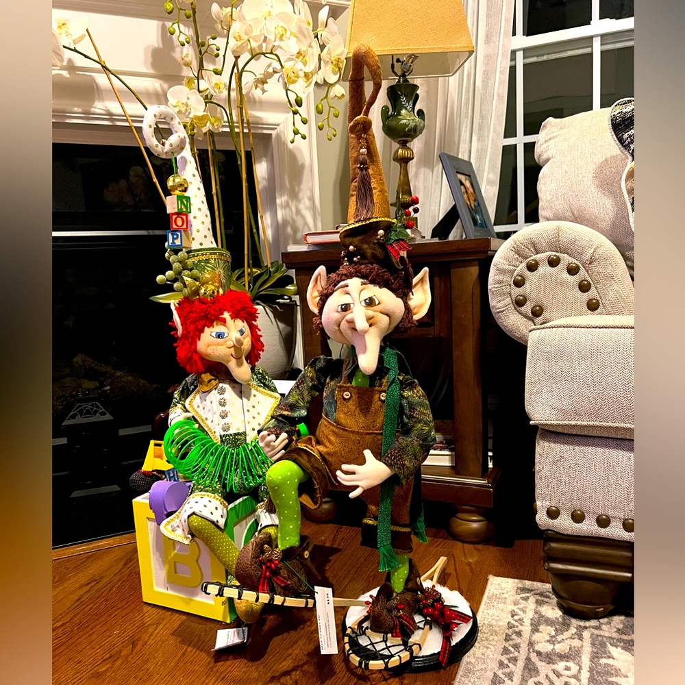 Christmas elf (Shimmy Snowshoe)